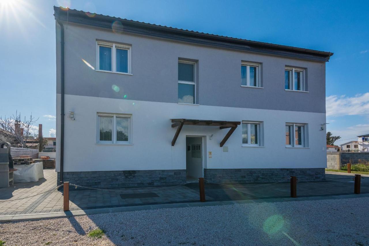 Apartments Pejakovic Vir Zewnętrze zdjęcie