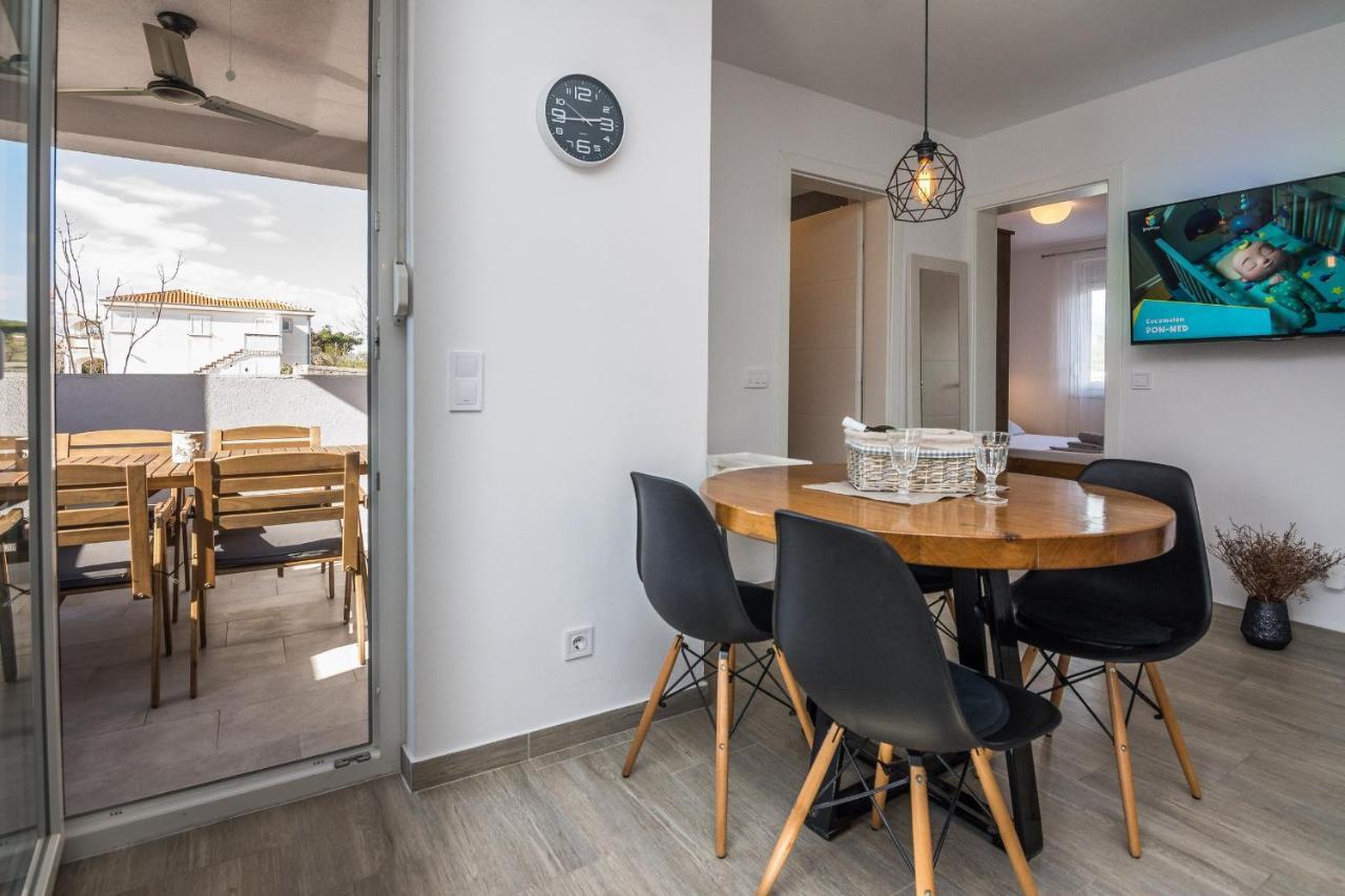 Apartments Pejakovic Vir Zewnętrze zdjęcie