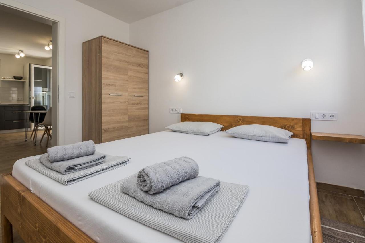 Apartments Pejakovic Vir Zewnętrze zdjęcie