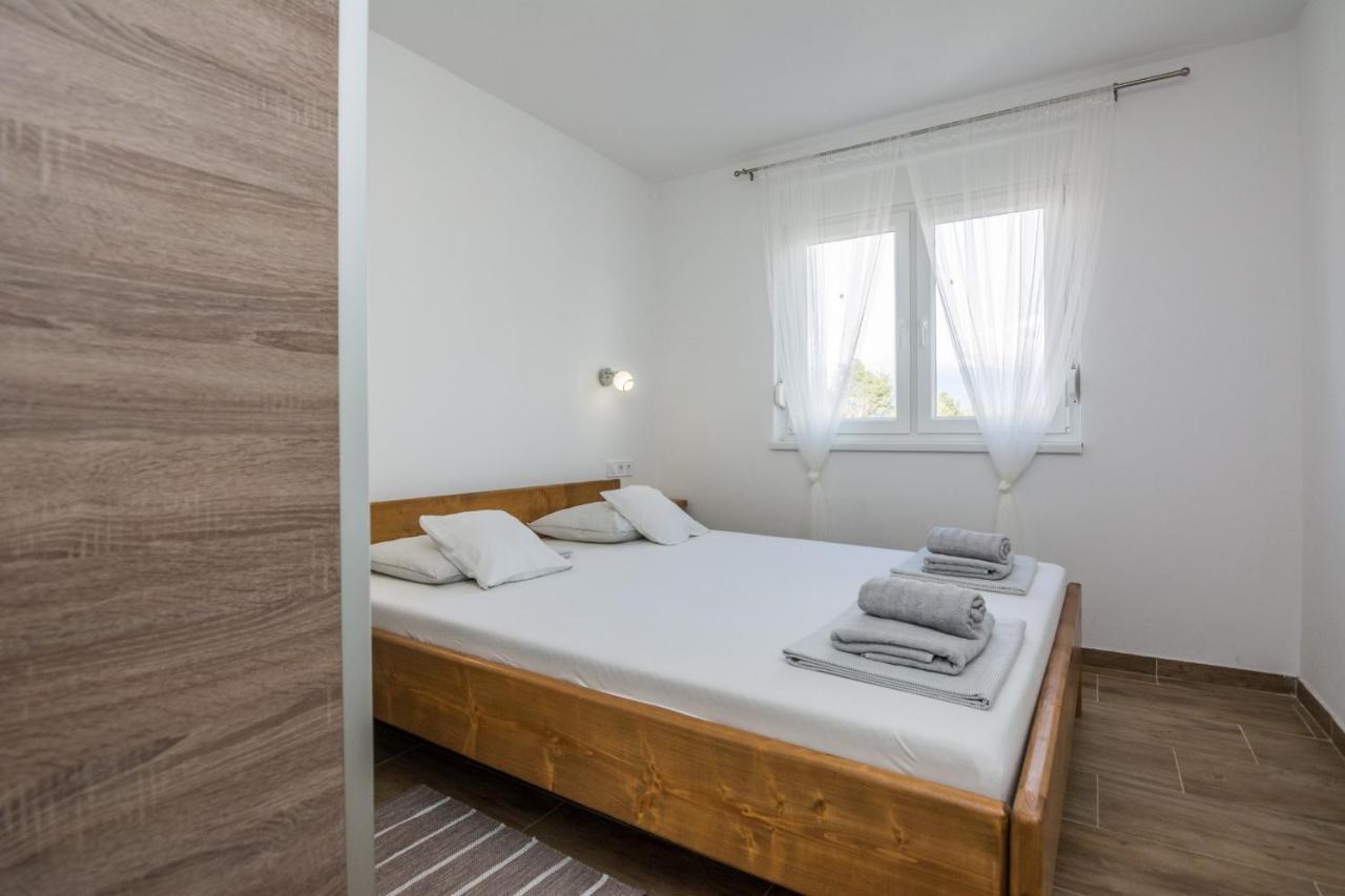 Apartments Pejakovic Vir Zewnętrze zdjęcie