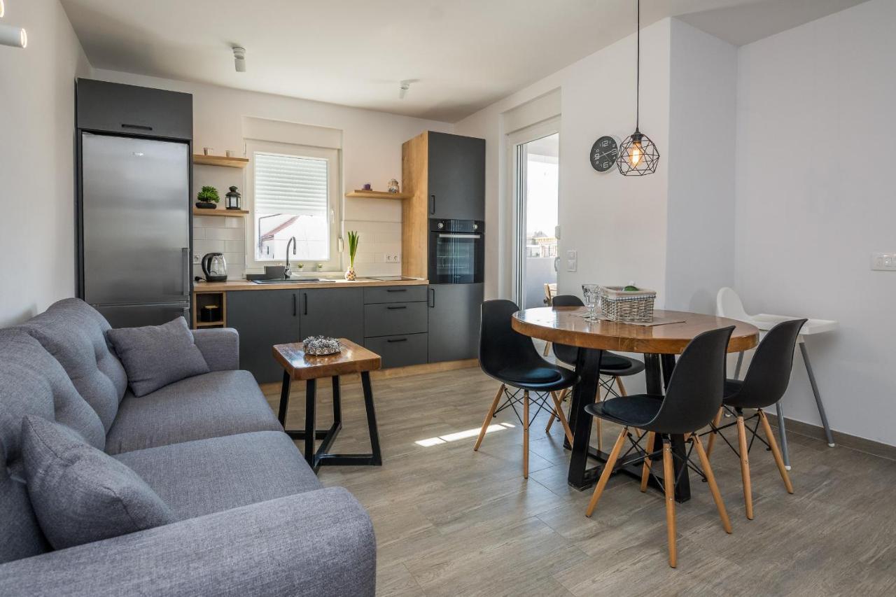 Apartments Pejakovic Vir Zewnętrze zdjęcie