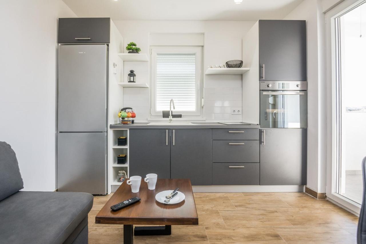 Apartments Pejakovic Vir Zewnętrze zdjęcie