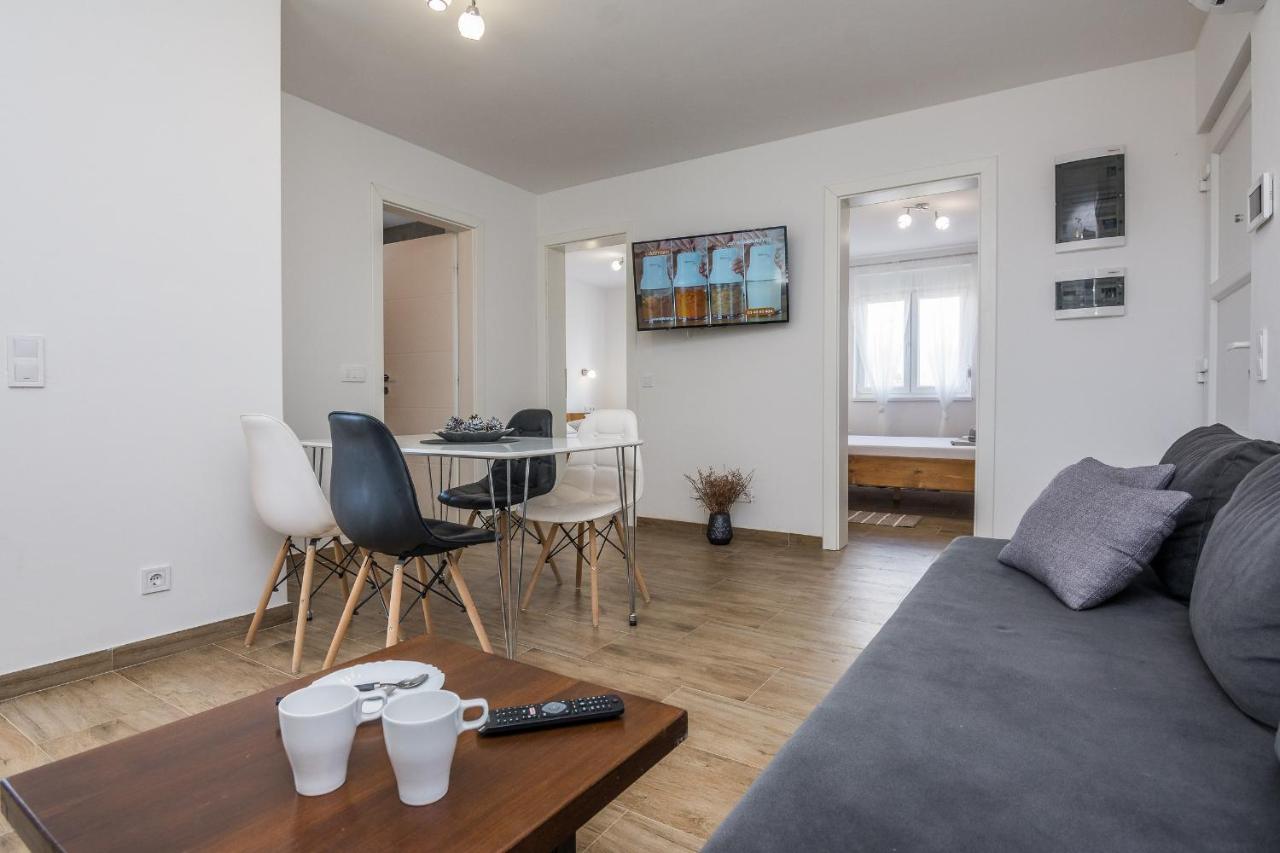 Apartments Pejakovic Vir Zewnętrze zdjęcie
